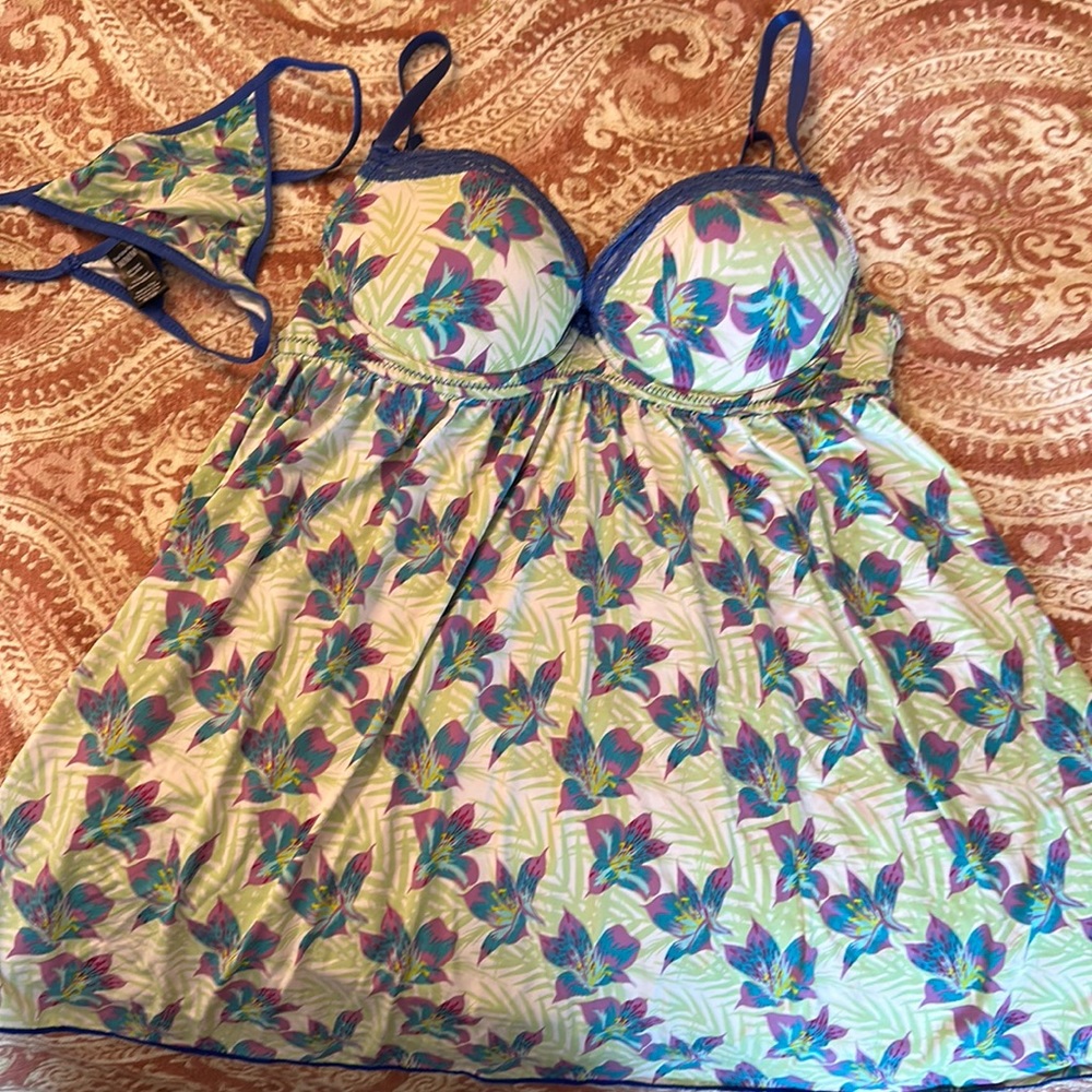 Lingerie top with bottom